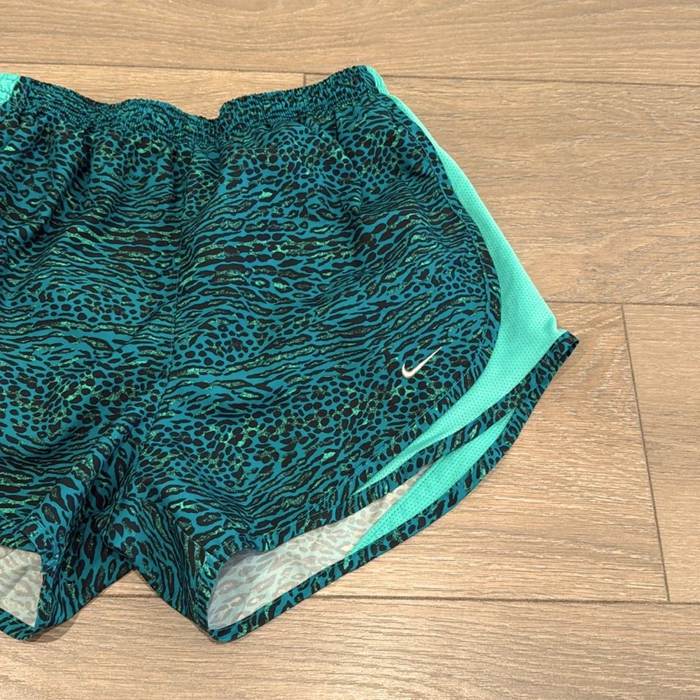 NIKE Green Teal Cheetah Print Tempo Dri-Fit Active Workout Running Gym Shorts S - Picture 4 of 10